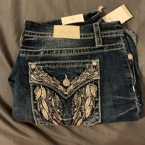 Miss Me 36 Curvy Short